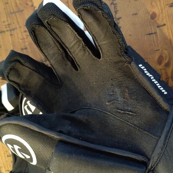 Warrior Alpha DX5 Hockey Gloves Senior 14 Inch Black White Ice Hockey SR 14-36cm - Picture 7 of 8